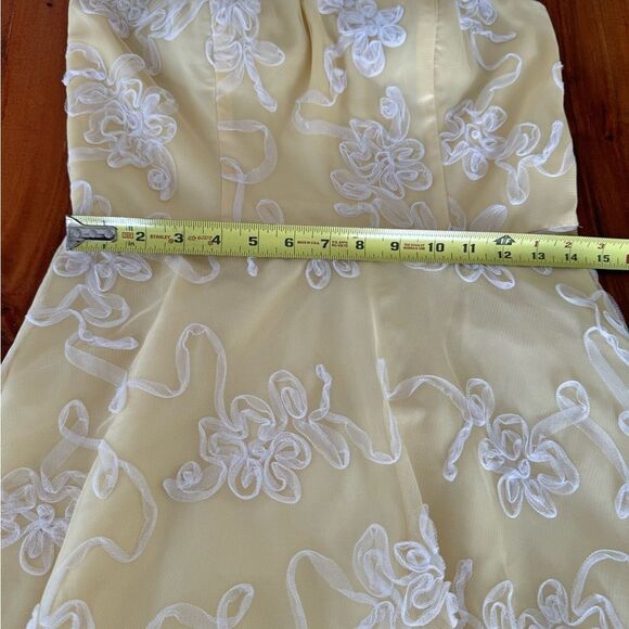 Masquerade mesh dress with 3-D floral appliqué spaghetti straps Size 9/10 EUC - Picture 13 of 16